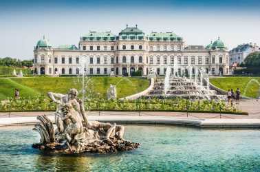 Obóz młodzieżowy, KORBIELÓW 2026 - WAKACYJNY HIT !!! Z wyjazdem do Energylandii, wycieczkami do Wiednia, na Słowację i do aquaparków. Ośrodek z basenem letnim. Kolonia 7-13 lat, obóz 14-18 lat.