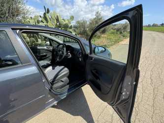 Car rent, Samochód osobowy Opel Corsa 5-osobowy Automatyczna Skrzynia