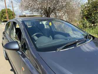Car rent, Samochód osobowy Opel Corsa 5-osobowy Automatyczna Skrzynia