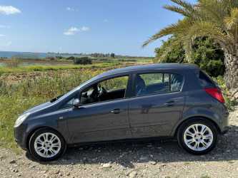 Car rent, Samochód osobowy Opel Corsa 5-osobowy Automatyczna Skrzynia