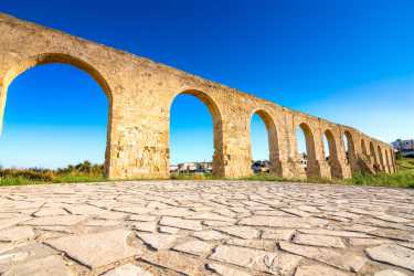 Optional trip, Z Pafos w kierunku Ayia Napa Marathon z Lefkarą, odrobiną wina i oliwy