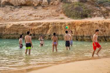 Optional trip, Z Pafos w kierunku Ayia Napa Marathon z Lefkarą, odrobiną wina i oliwy