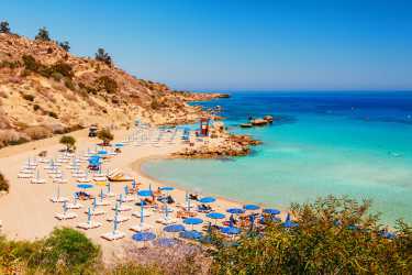 Optional trip, Z Pafos w kierunku Ayia Napa Marathon z Lefkarą, odrobiną wina i oliwy