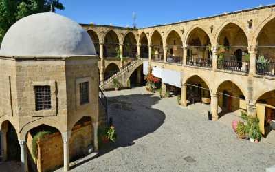 Attractions, Nikozja stolica dwóch Cyprów z Limassol [49]